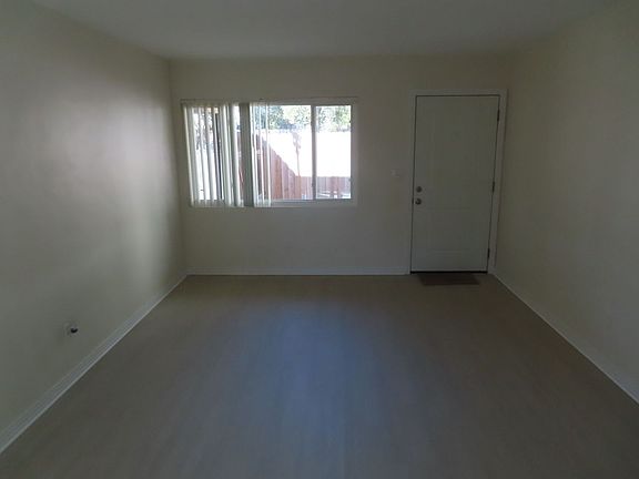 3rd image of 4851 Jessie Ave APT B