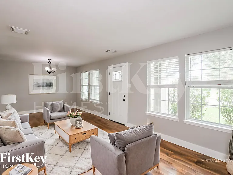 256 Rolling Brook Dr — Photo 4
