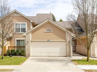 9410 Westwind Dr, Livonia, MI 48150