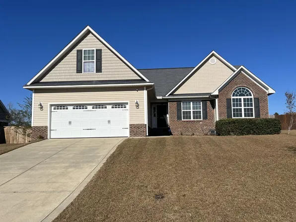 454 Chamberlin Blvd, Raeford, NC 28376