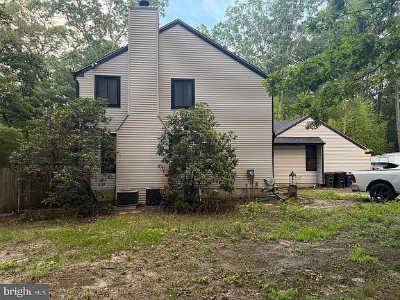 4th image of 18 Forest Ln