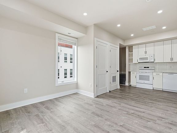 3rd image of 727 16th St NE #5