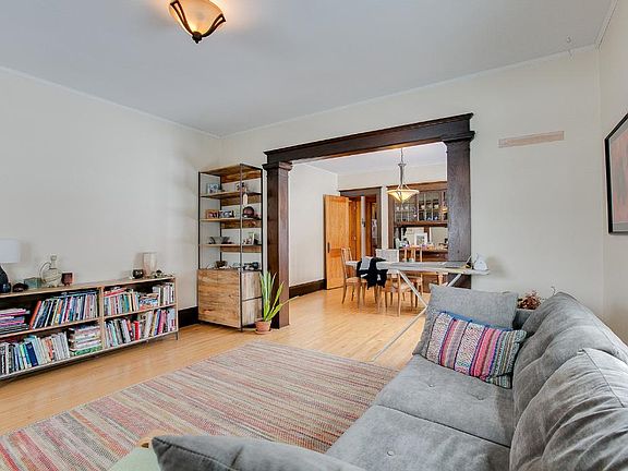 3rd image of 2327 27th Ave S