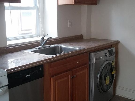 Dish washer and washer/dryer combio