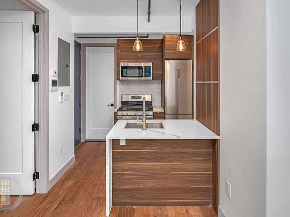 2nd image of 1163 Dean St #2