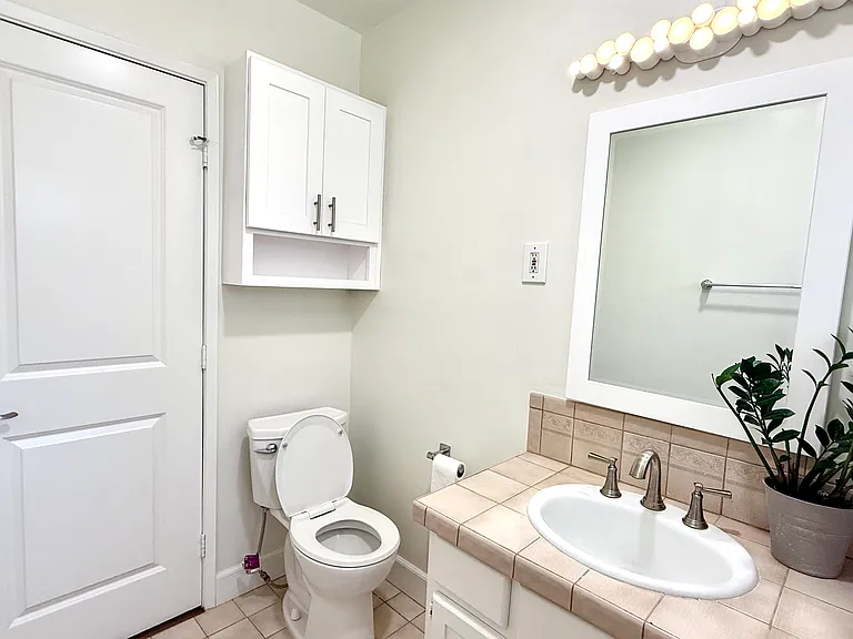 21316 Lynton Ave — Photo 15