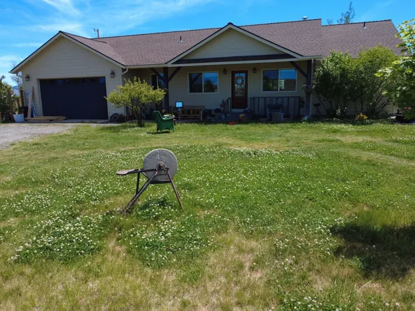 93300 Pike Ln, Lakeview, OR 97630