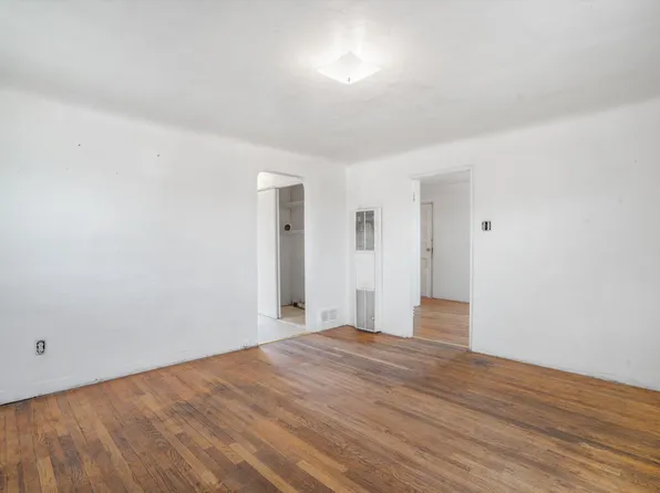 222 Headingly Ave NW, Albuquerque, NM 87107