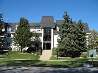 2440 186th St APT G3, Lansing, IL 60438