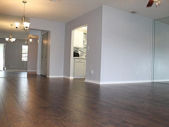 2nd image of 1818 Foxhunt Dr Unit A