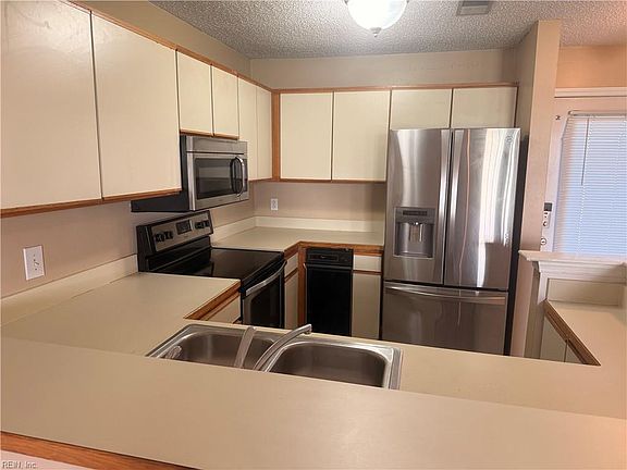 5th image of 4185 Laurel Green Cir