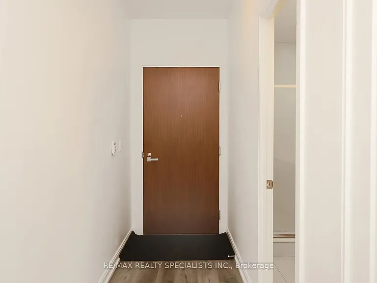 275 Village Green Sq #216 — Photo 3