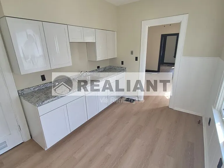 2717 Dakota Ave — Photo 7