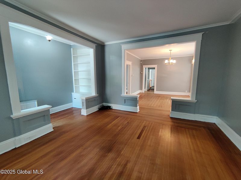 5th image of 1318 Poplar Street