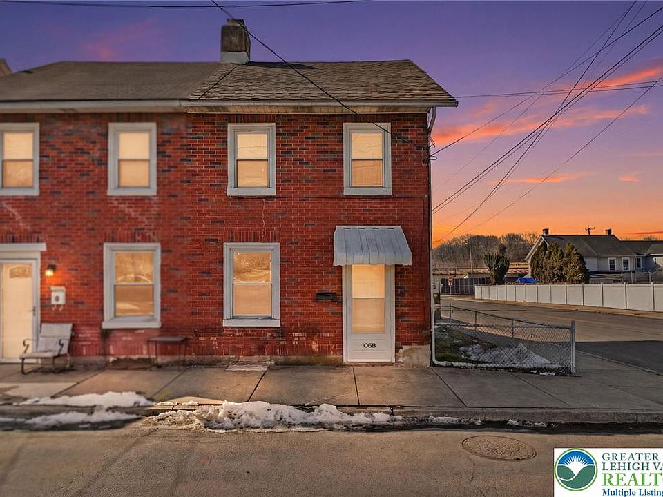1st image of 1028 Railroad St