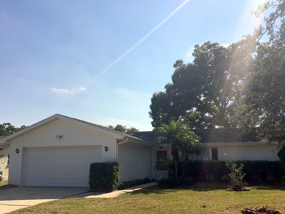 1st image of 2760 Lomond Dr