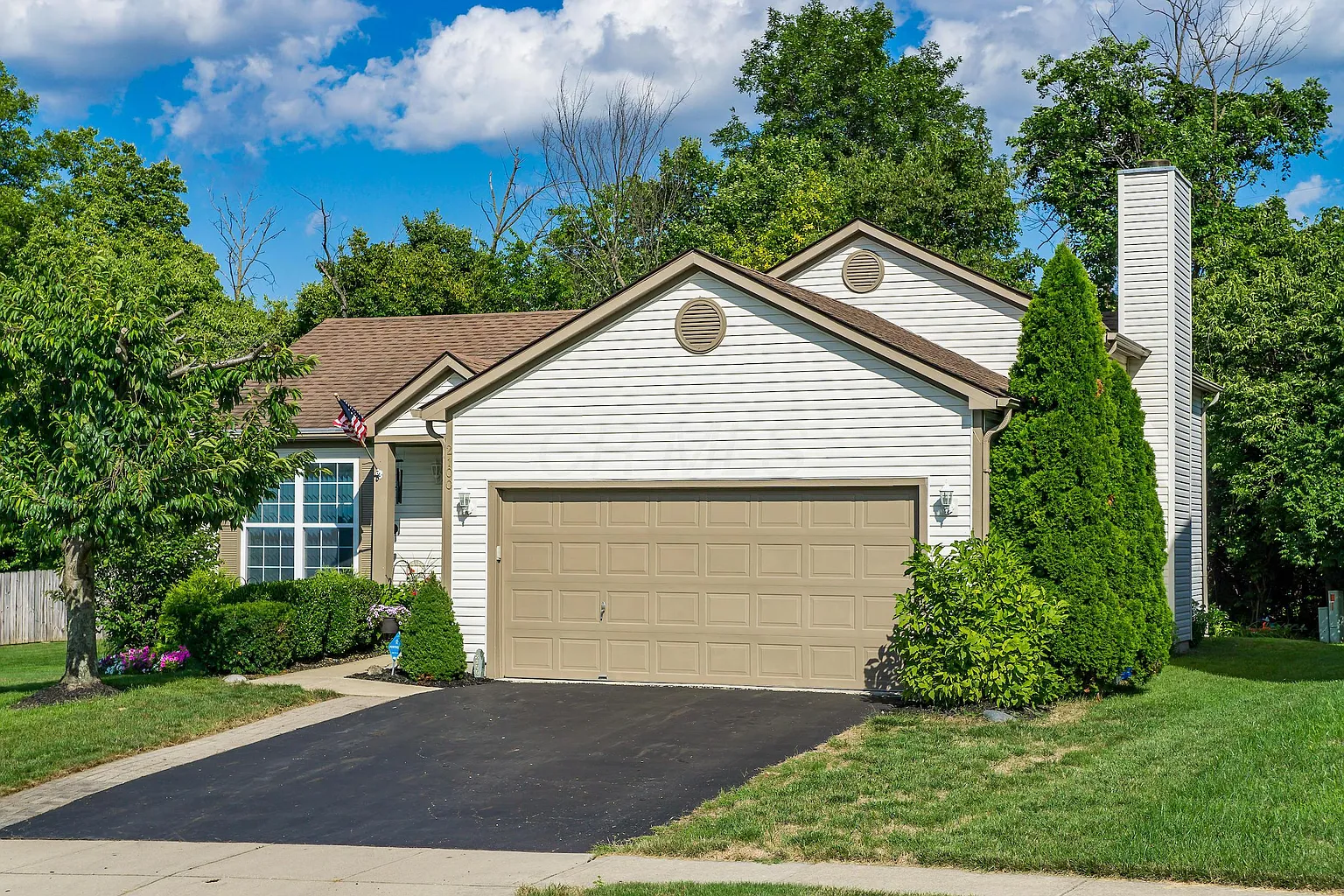 2100 Maribeth Pl photo 1