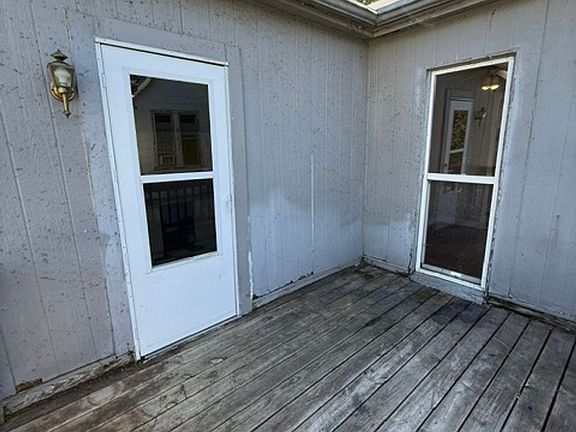 5th image of 1313 S 32nd St APT 2