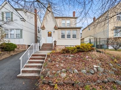 2 Cedar St, North Arlington, NJ, 07031