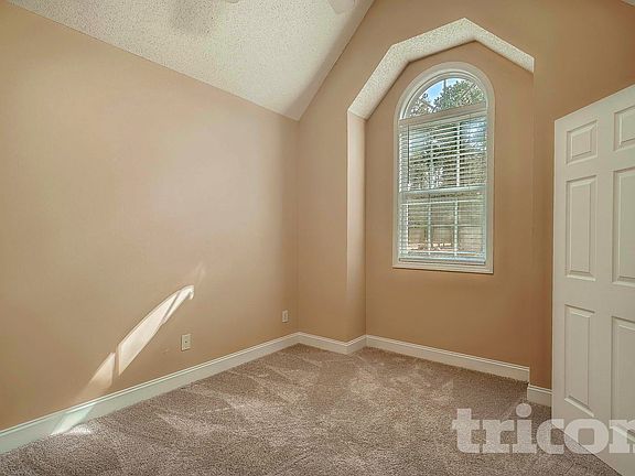 3rd image of 56 Sam Rd