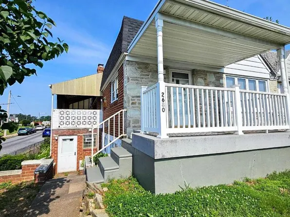 2680 Tremont St, Philadelphia, PA 19152