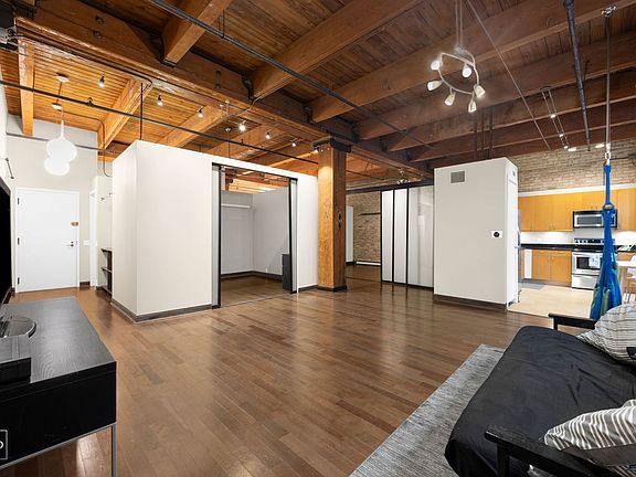 4th image of 540 N Lake Shore Dr APT 206