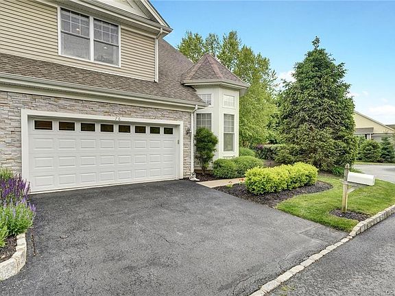 3rd image of 76 Fairways Dr