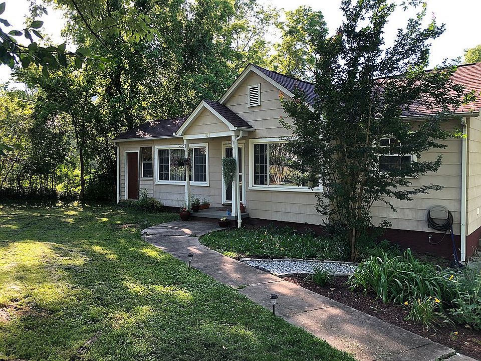 2nd image of 107 Lake View Dr