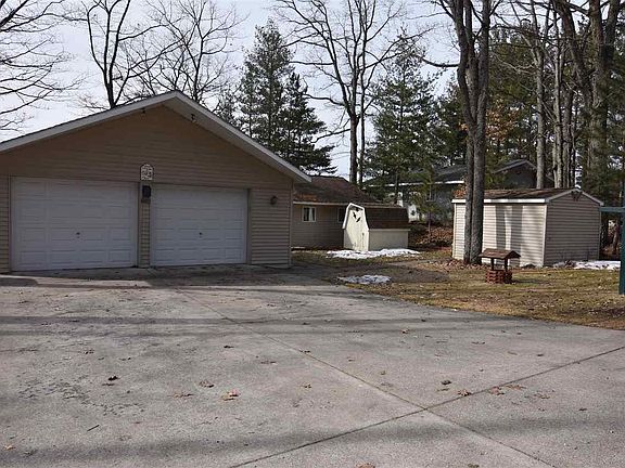 4th image of 9235 W Oak Dr