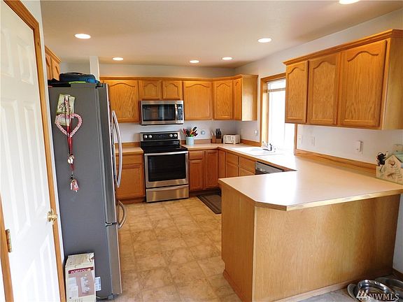 5th image of 17941 Dalisky Ct SW