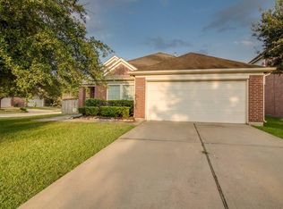 2901 Plum Lake Dr, Pearland, TX 77584