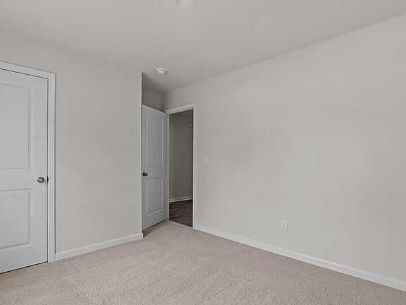 5th image of 3601 Huntsmoor Lane NW