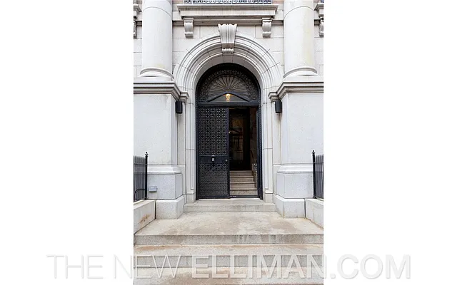 Rented by Douglas Elliman | media 17