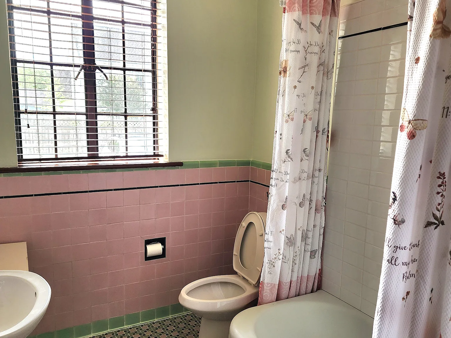 3 bed, 2140 sqft, $800 — Photo 4