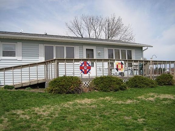 4th image of 302 Voorhies St
