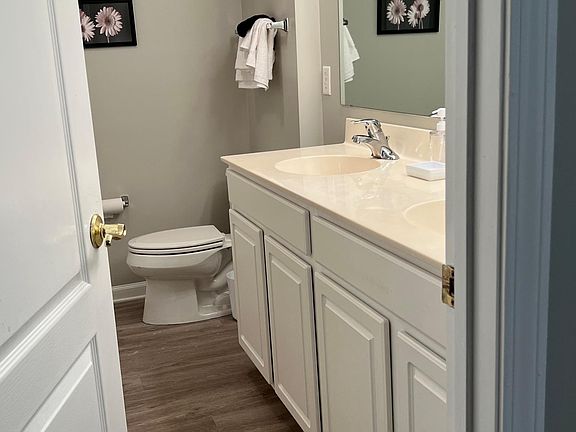 4th image of 1820 Congressional Village Dr Unit 2202