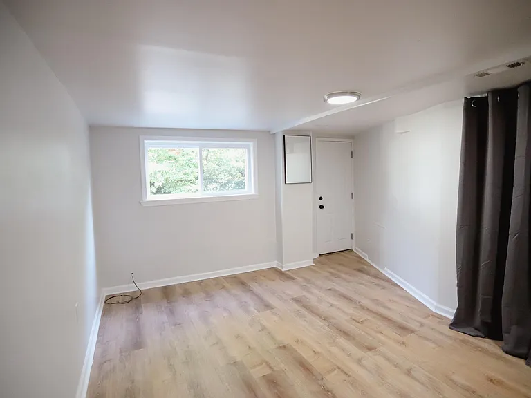 121 Alverstone Rd — Photo 25