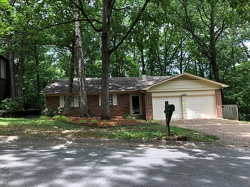 1016 Kings Mountain Dr Photo 1