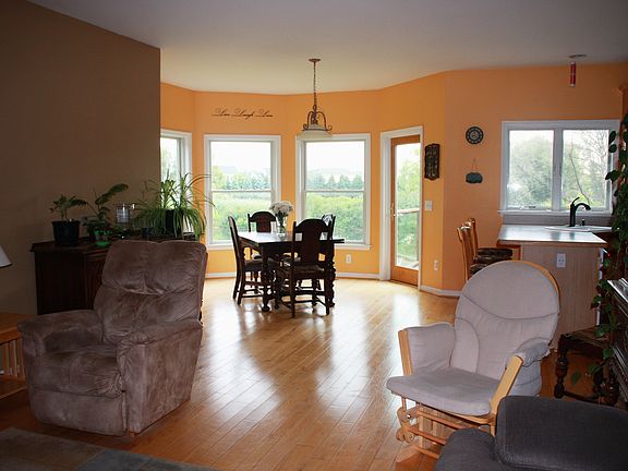 3rd image of 27424 Pond Dr