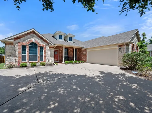 5025 Charisma Dr, Midlothian, TX 76065
