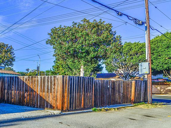 4th image of 11000 Exposition Blvd