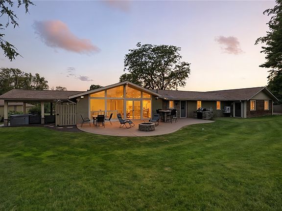 4th image of 251 Myers Ln