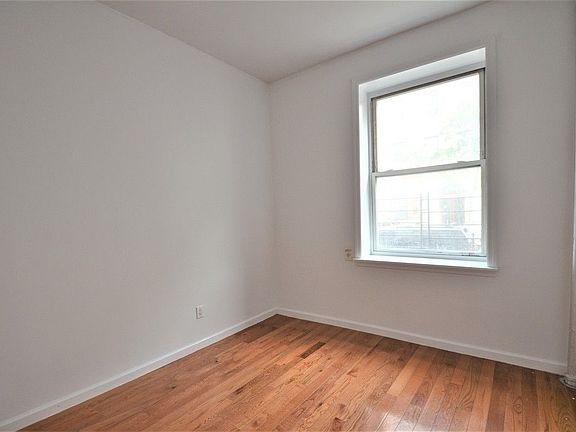 4th image of 174 W 137th St #4A