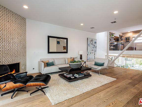 4th image of 938 Lincoln Blvd Unit 8