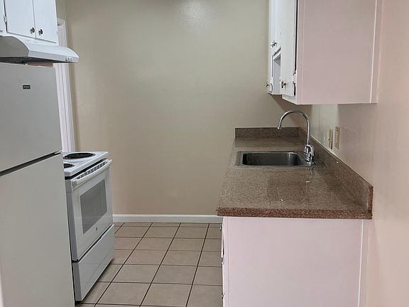 5th image of 205 Smalley Ave