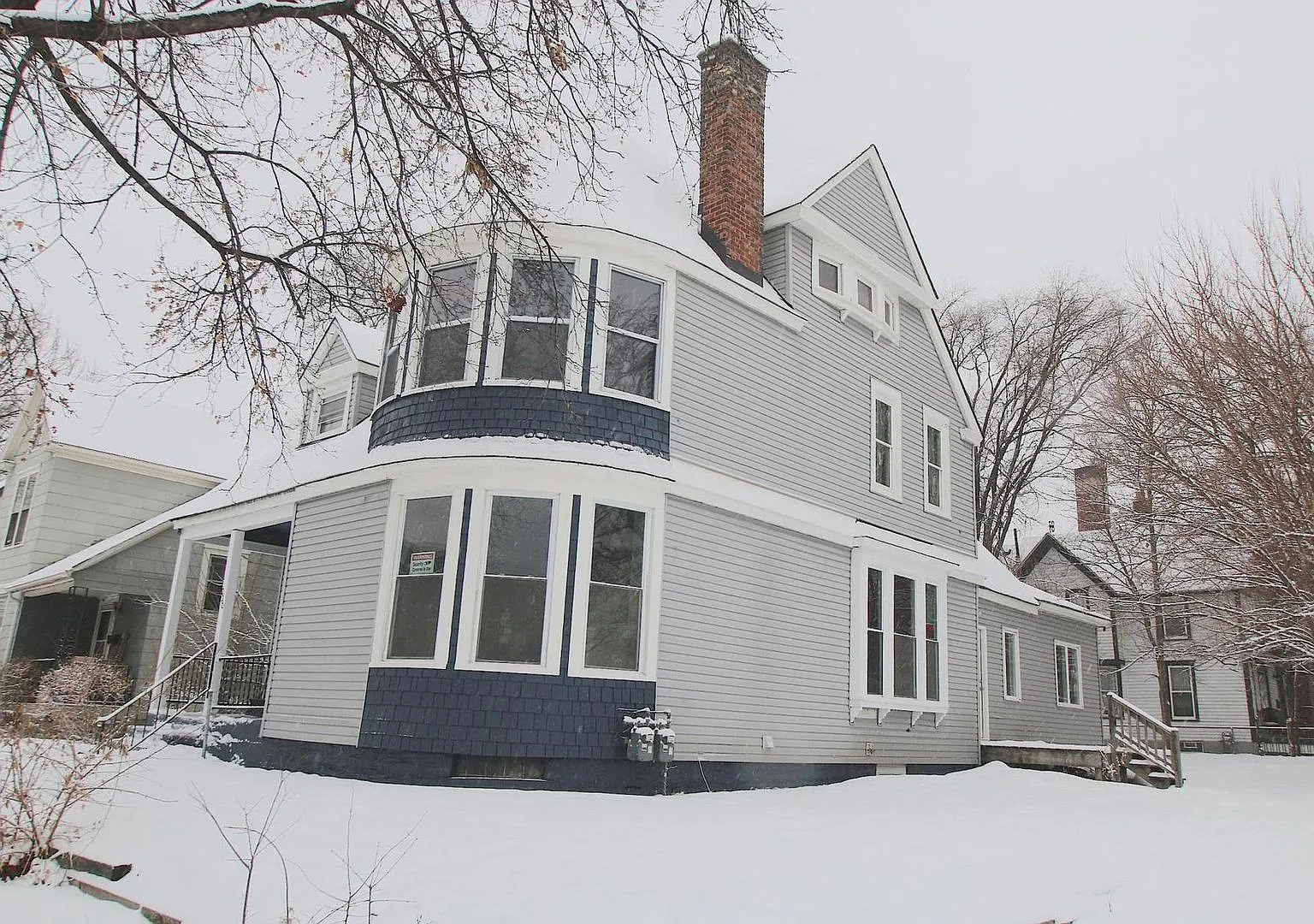 220 E 27th St, Minneapolis, MN 55408 (Duplex) — Photo 1