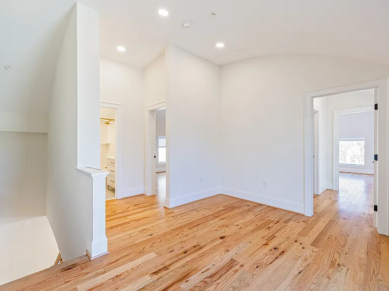225 Plus Fees #3215 — Photo 28