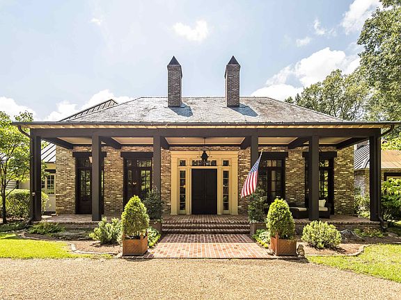 4th image of 8891 Meadows Ln
