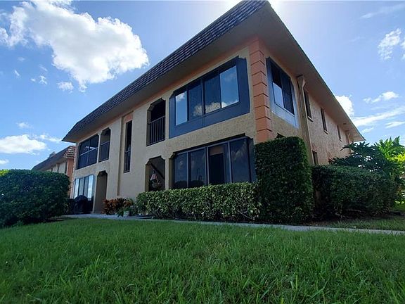 4th image of 10156 Seminole Island Dr