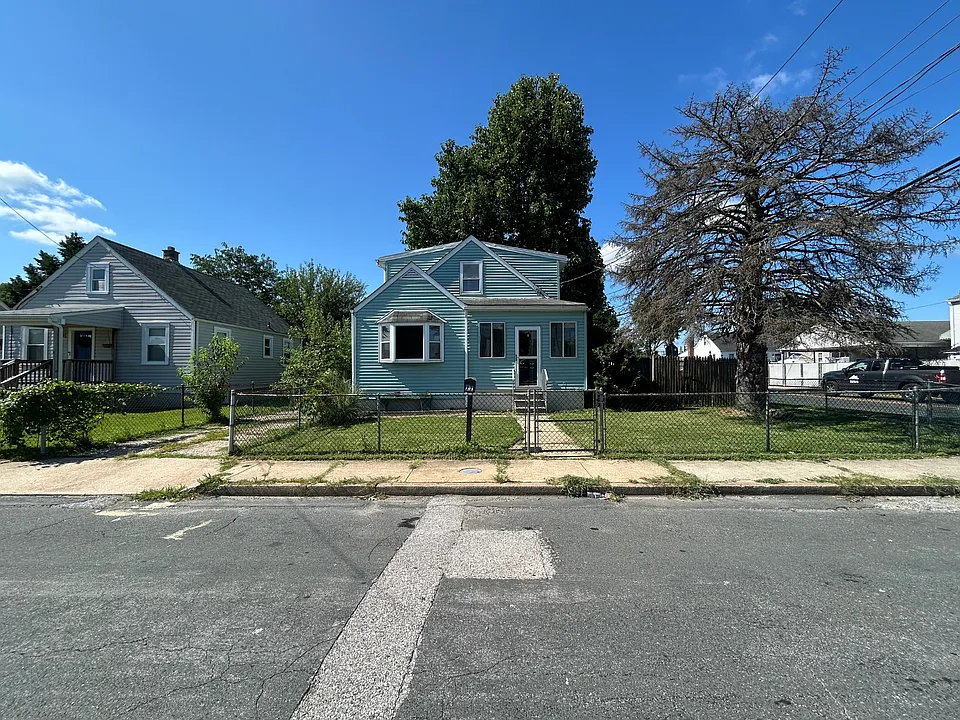 77 Wise Ave